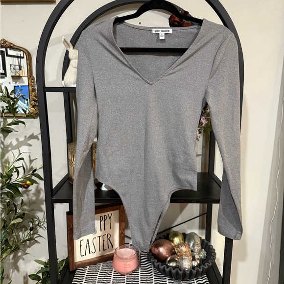 Steve Madden Asymmetrical Gray Long Sleeve Bodysuit size small - Picture 1 of 7